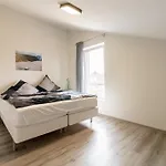 Apartment Haushaelfte Rechts We2