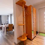Apartment Haushaelfte Rechts We2 *